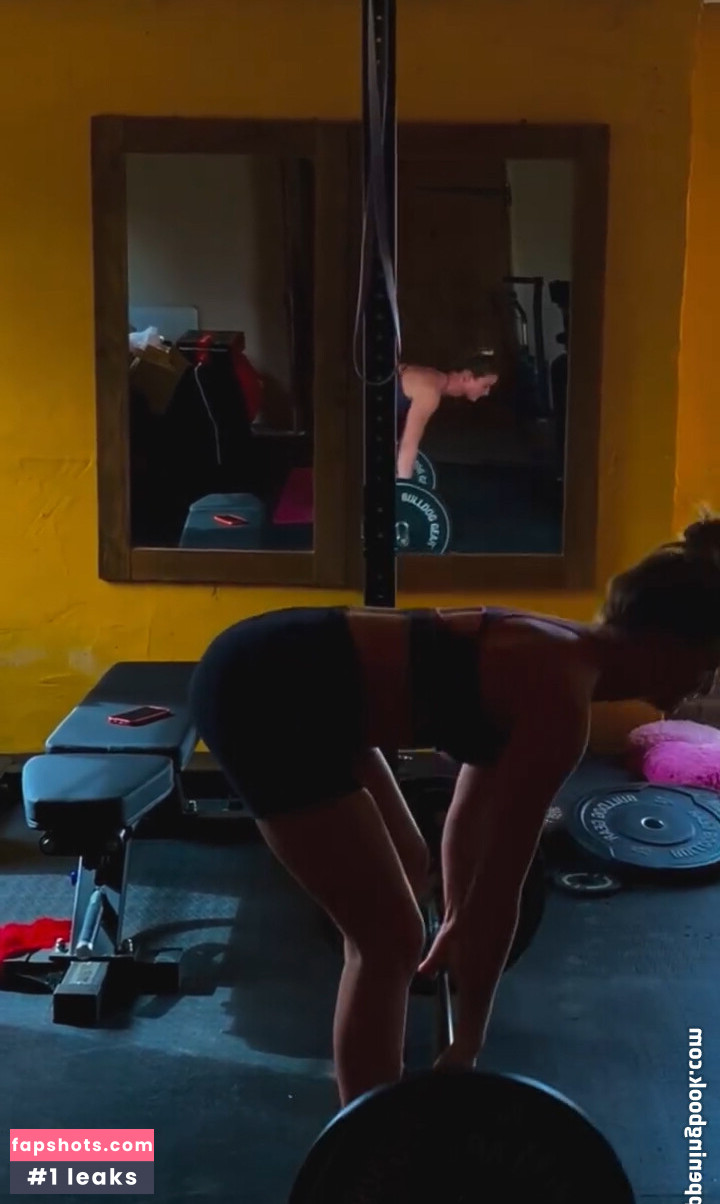 Catie Munnings nude babe gallery