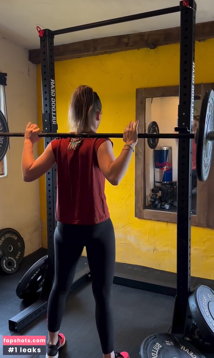 Catie Munnings gallery photo #13