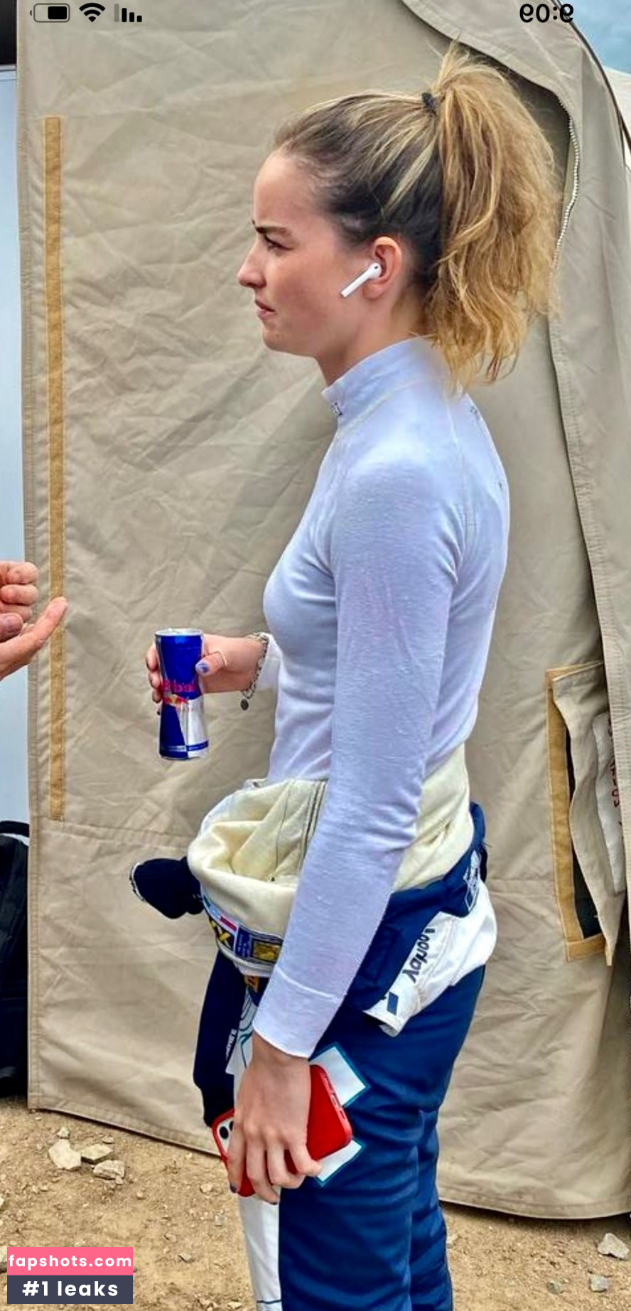 Catie Munnings gallery photo #29