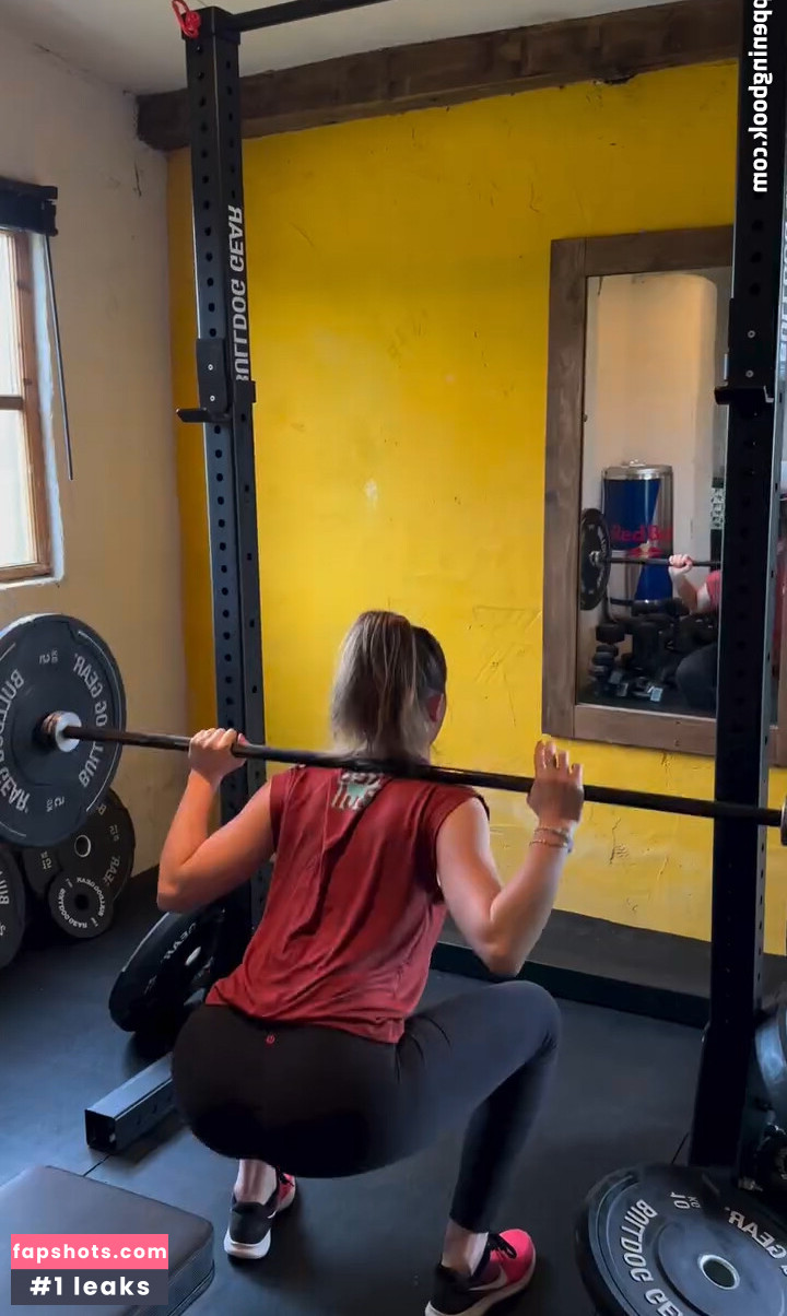 Catie Munnings gallery photo #8