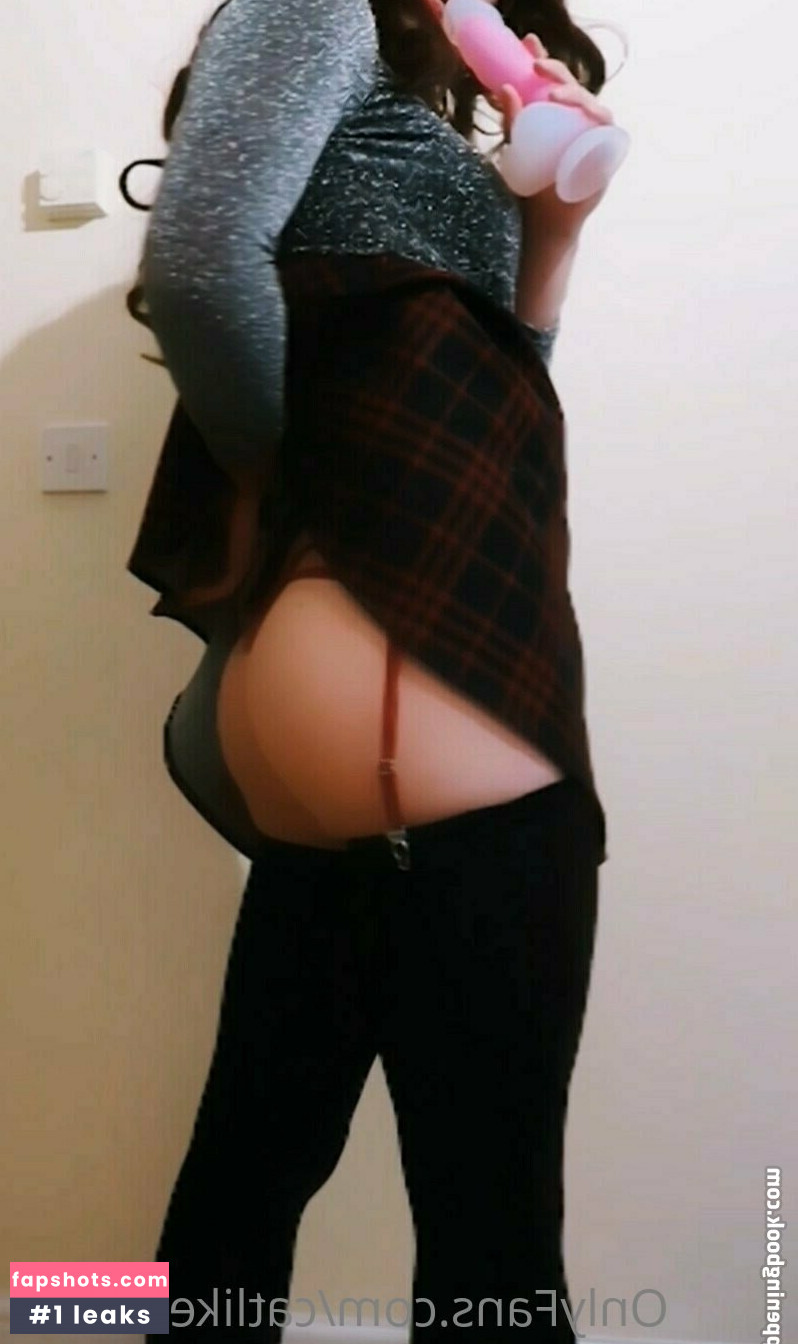 CatLikesWater gallery photo #11