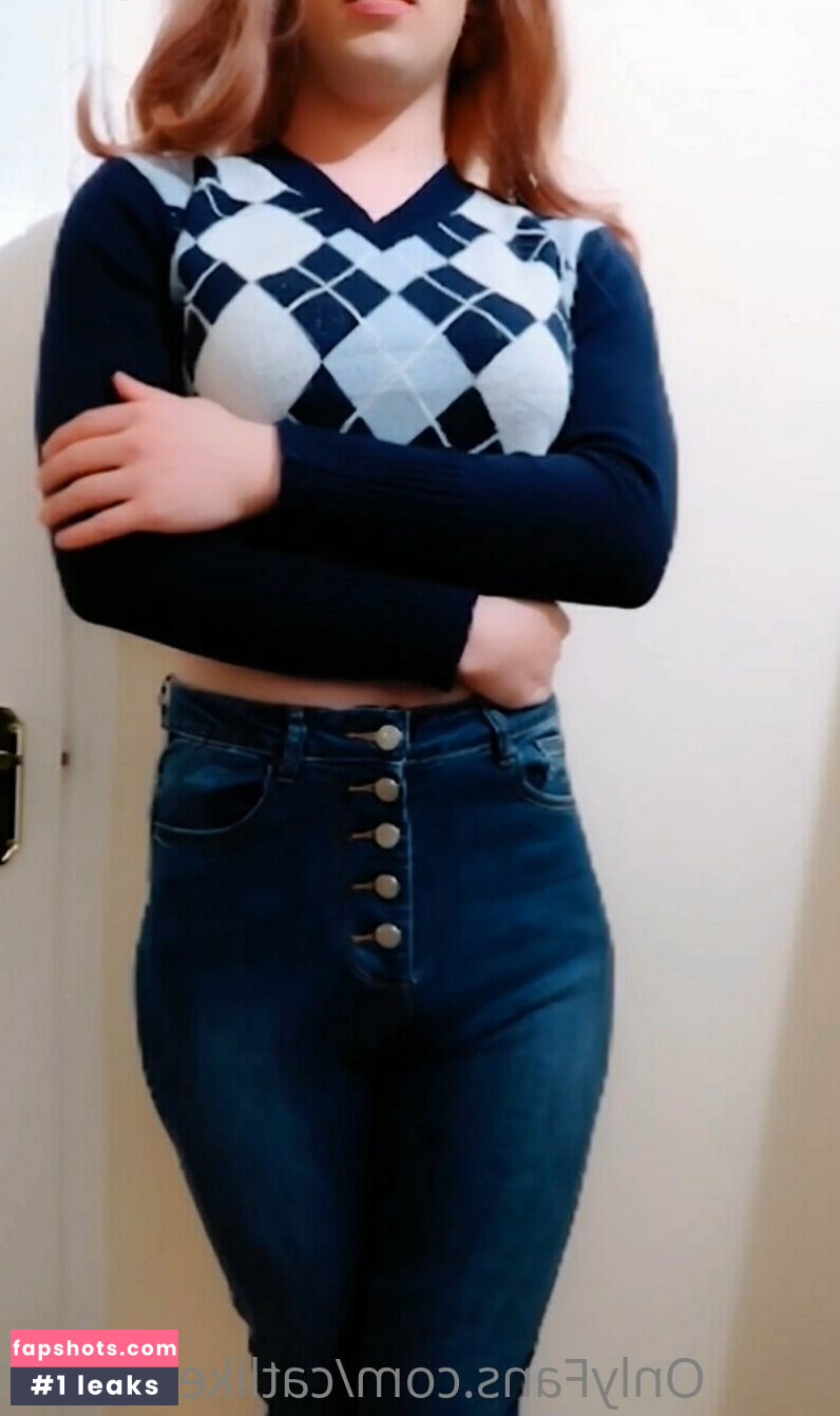 CatLikesWater gallery photo #12