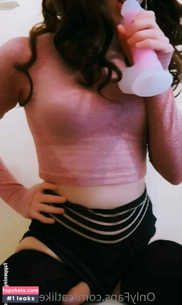 CatLikesWater gallery photo #15