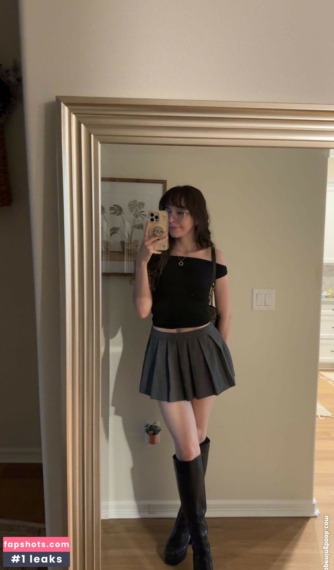 Catlyn Crespo gallery photo #21