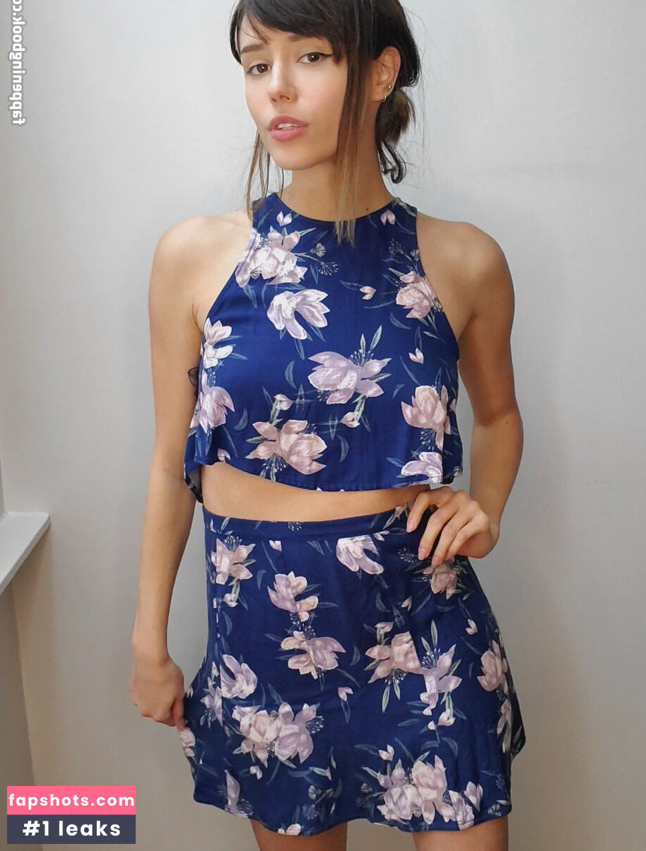 Catplant nude babe gallery