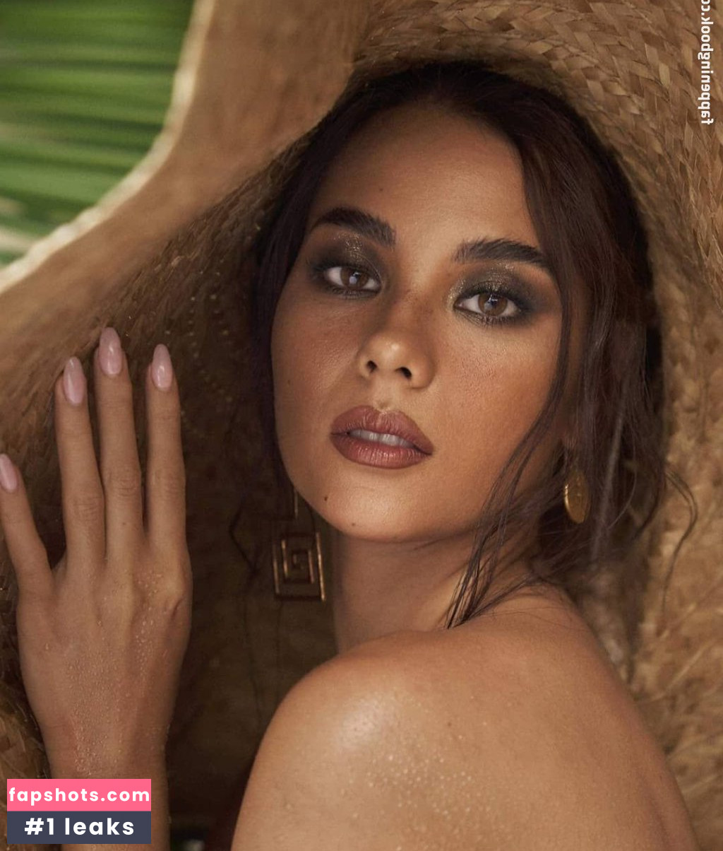 Catriona Gray gallery photo #10