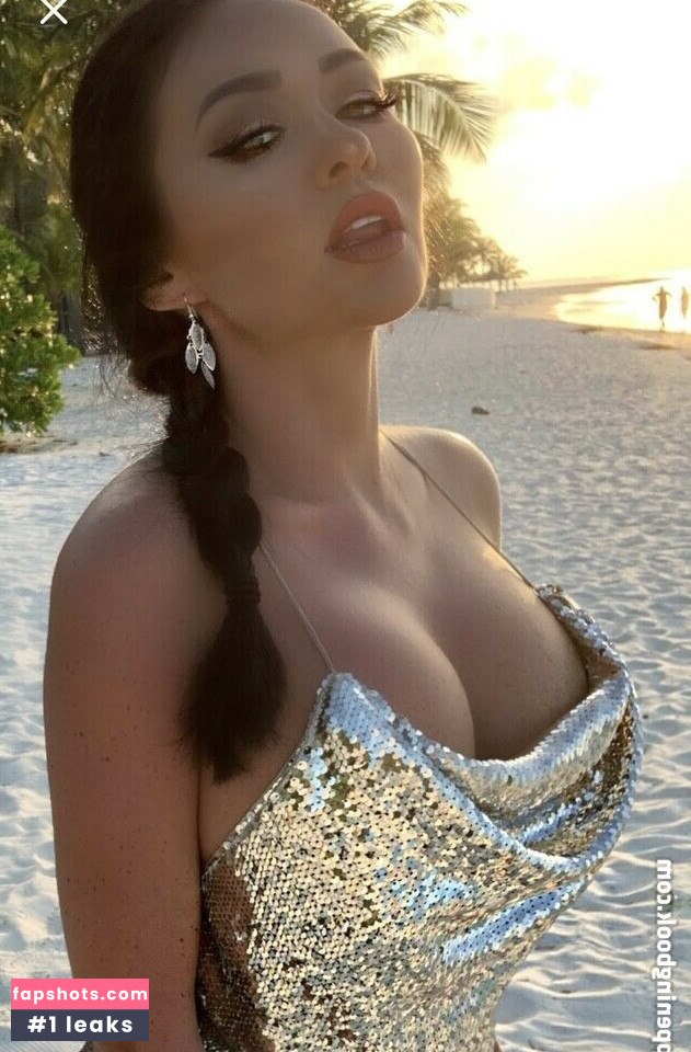 Caty Cole gallery photo #35