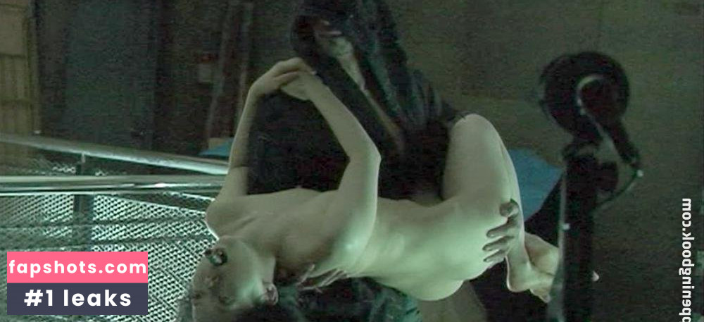 Cay Izumi gallery photo #3