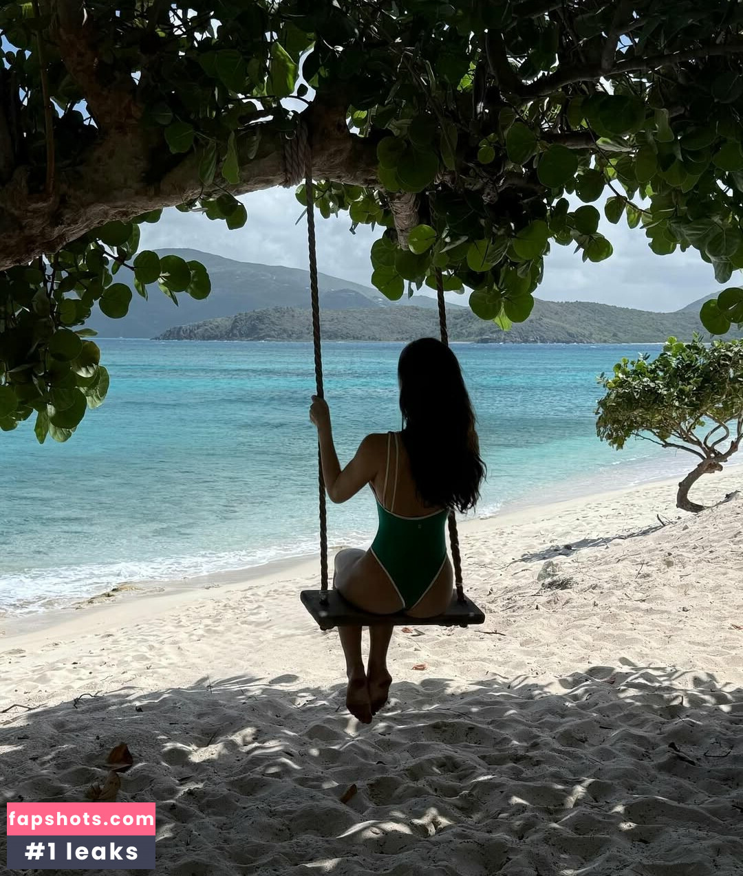 Caylee Cowan gallery photo #145