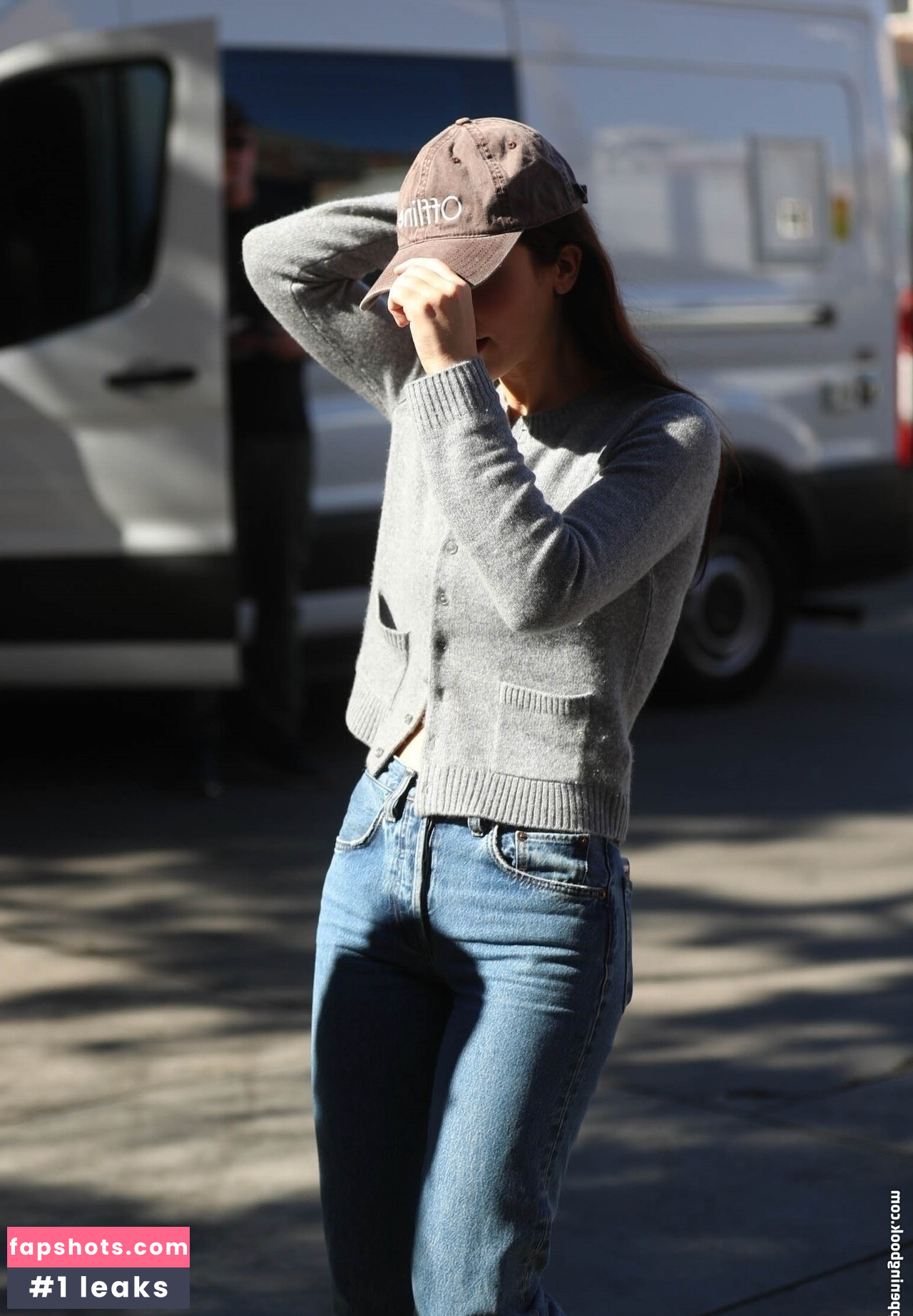 Caylee Cowan gallery photo #17