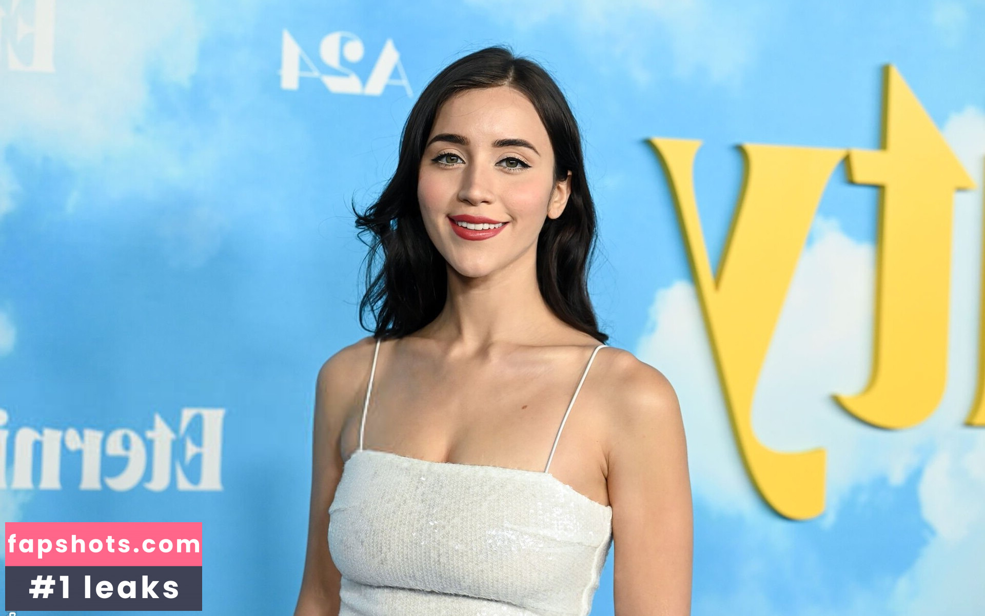 Caylee Cowan gallery photo #52