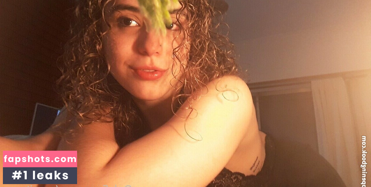 ccapitanax nude babe gallery