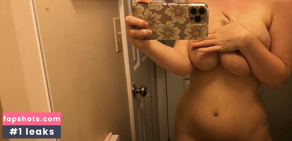 Cece Handley gallery photo #8