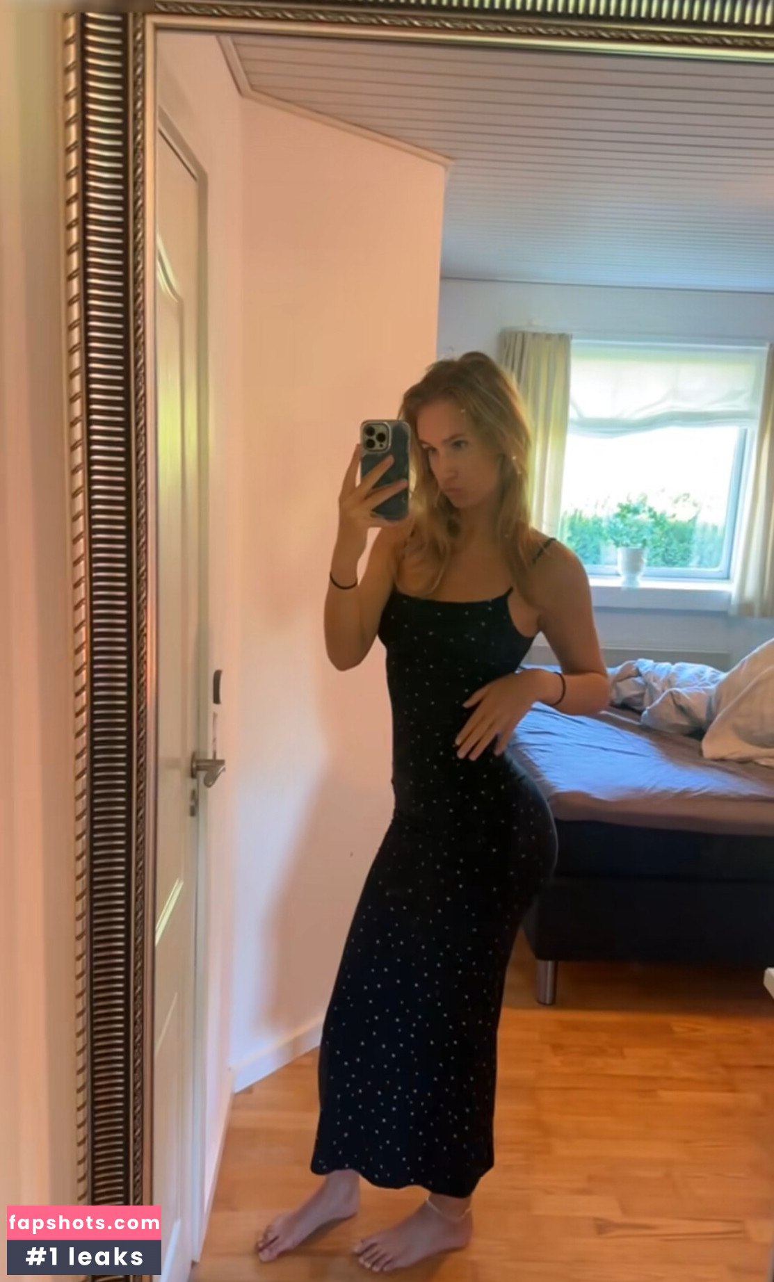 Cecilie Hoyer gallery photo #12