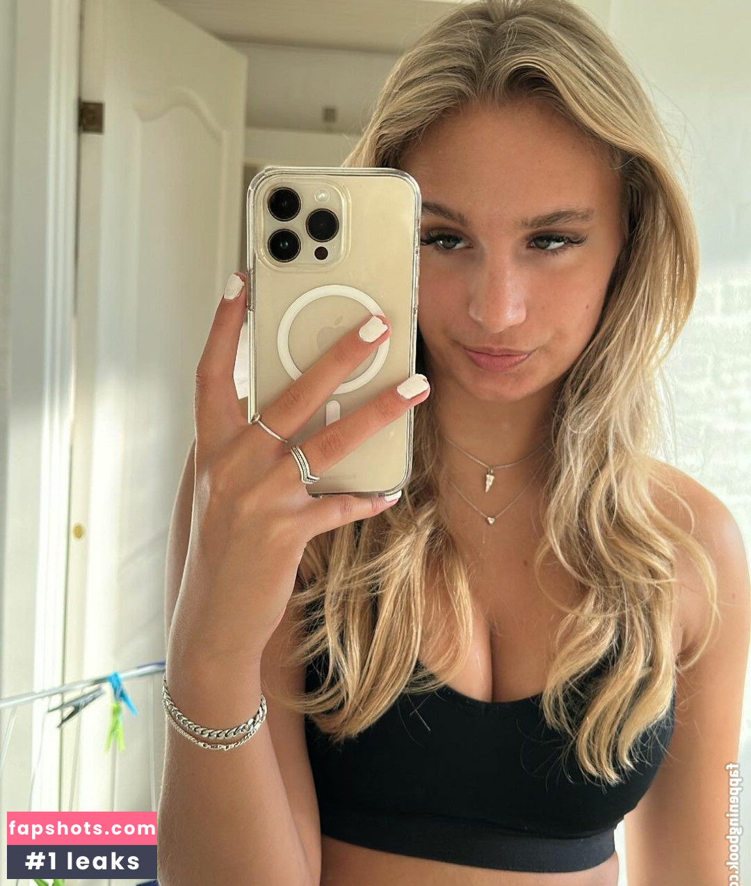 Cecilie Hoyer gallery photo #47