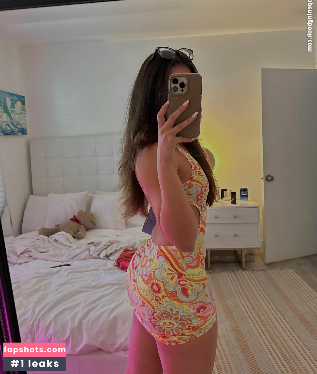 CelaMarr gallery photo #4