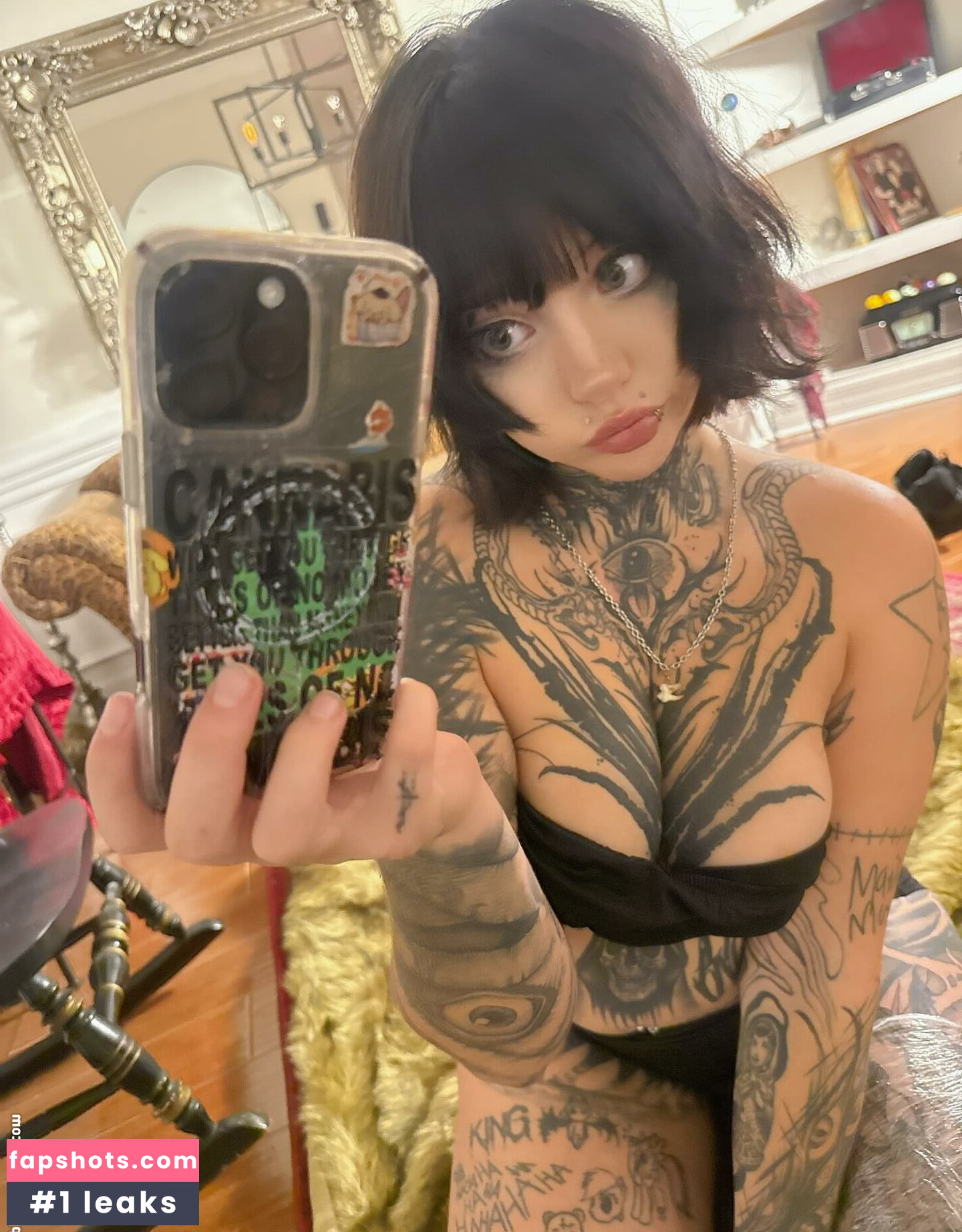 celeste_triplex gallery photo #2