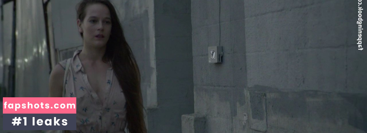 Celia Rowlson-Hall gallery photo #12