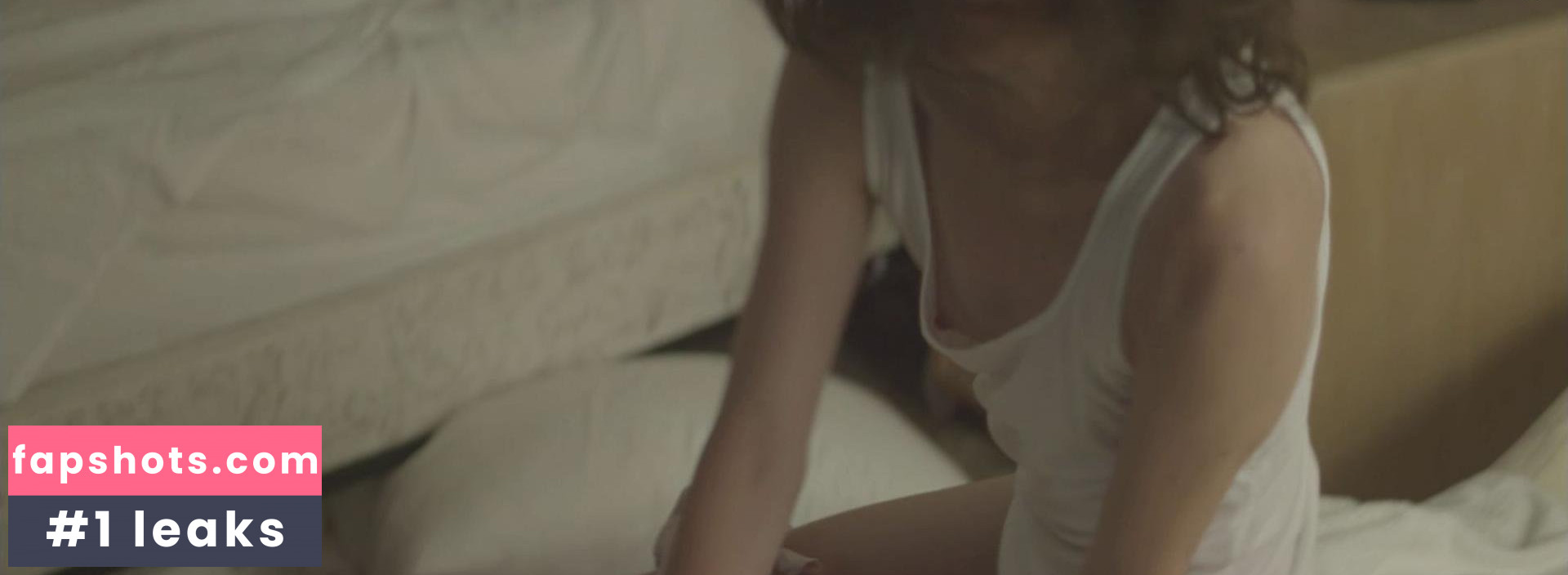 Celia Rowlson-Hall gallery photo #13