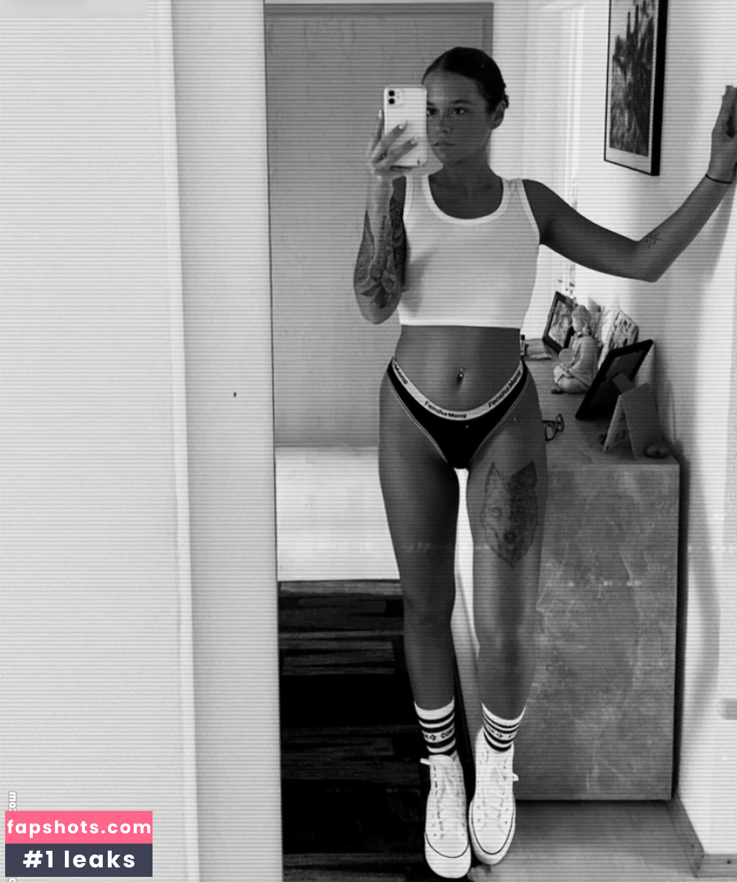 Celina Pop gallery photo #40