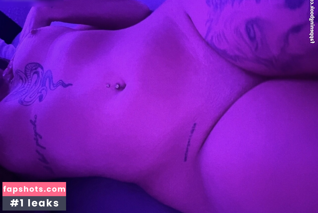 Celina Pop gallery photo #8