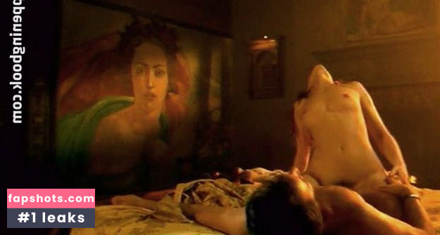 Céline Bonnier gallery photo #23