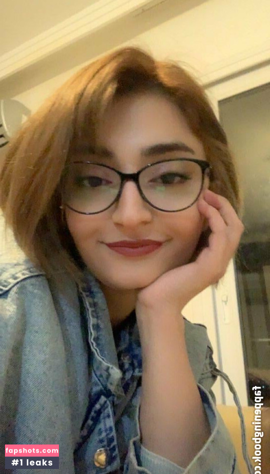 Celine Cinnamon nude babe gallery