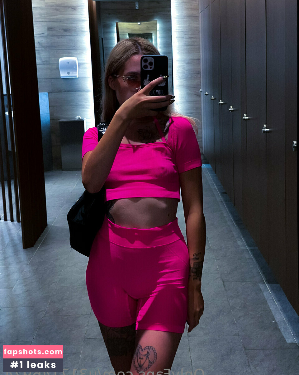 Celty Sins nude babe gallery