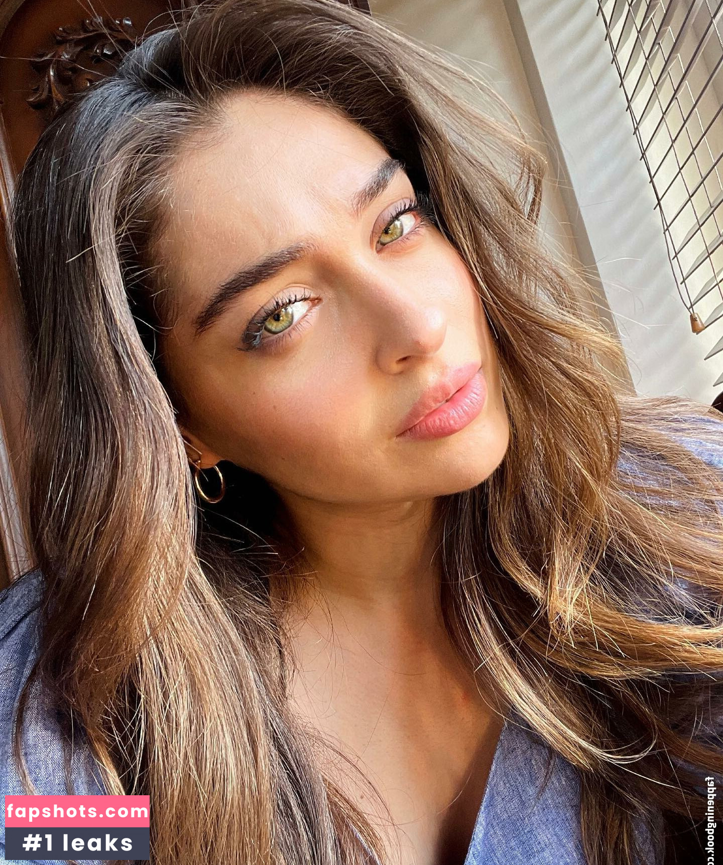 Cemre Baysel gallery photo #11