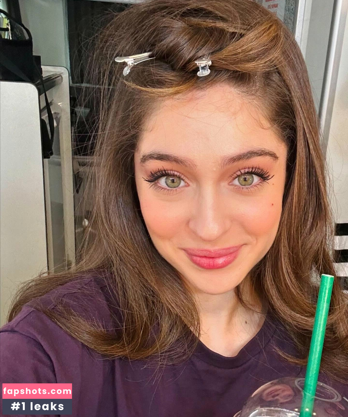 Cemre Baysel gallery photo #13