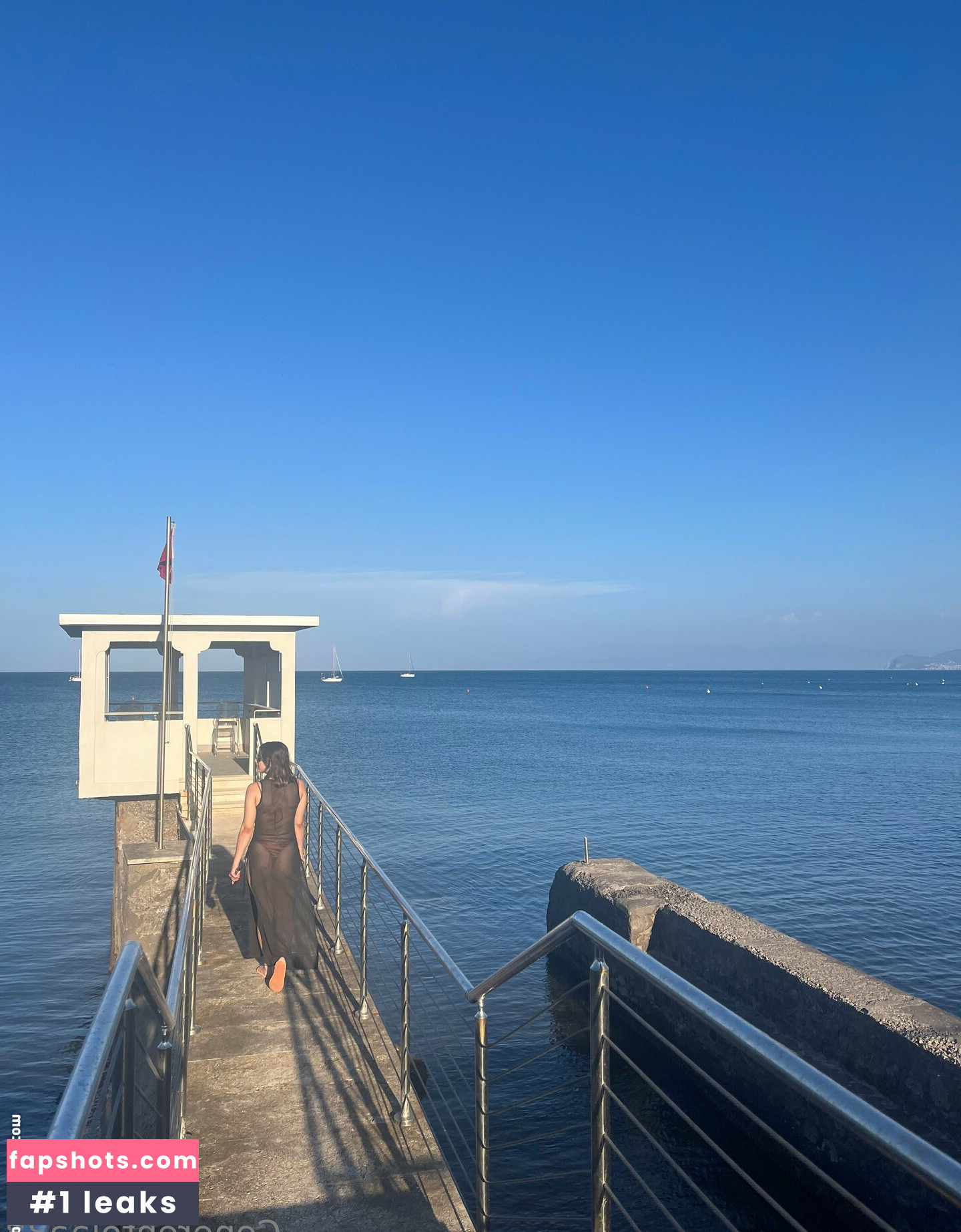 cenerentola00 nude babe gallery