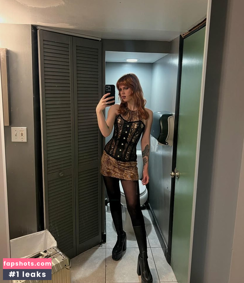 Cera Gibson gallery photo #4