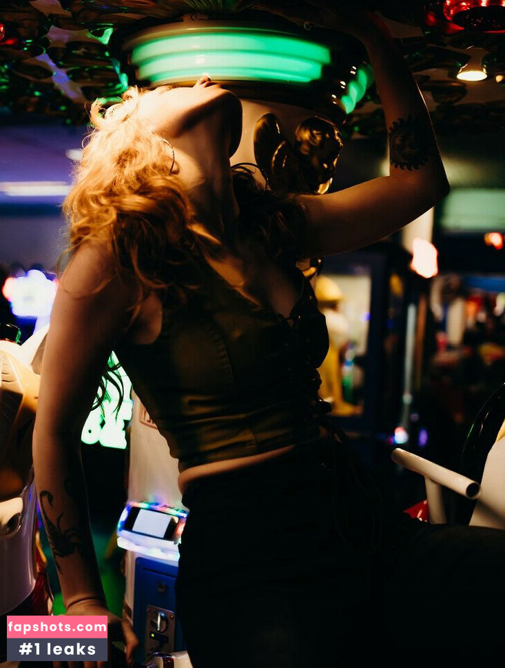 Cera Gibson gallery photo #9