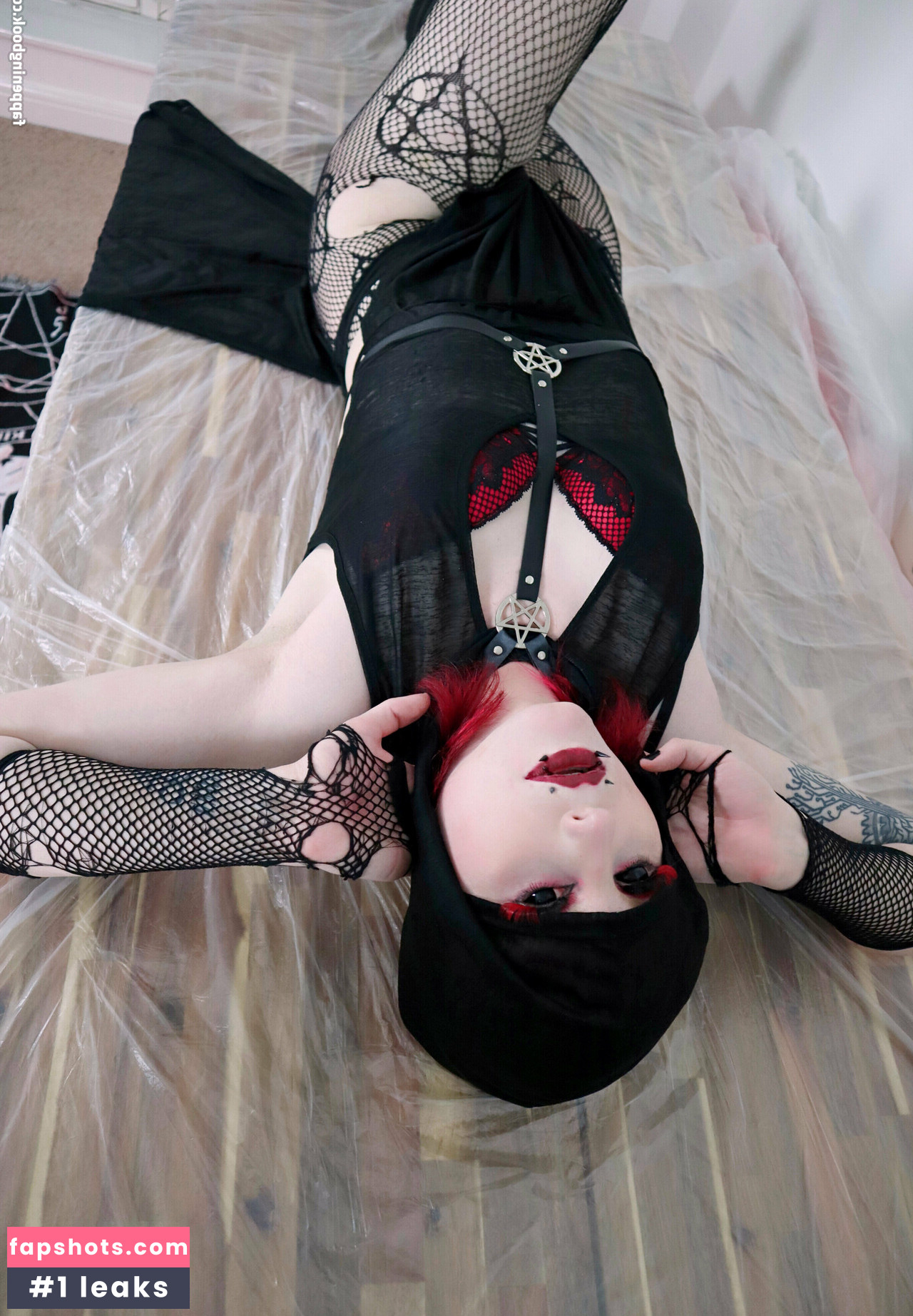 cericyber nude babe gallery