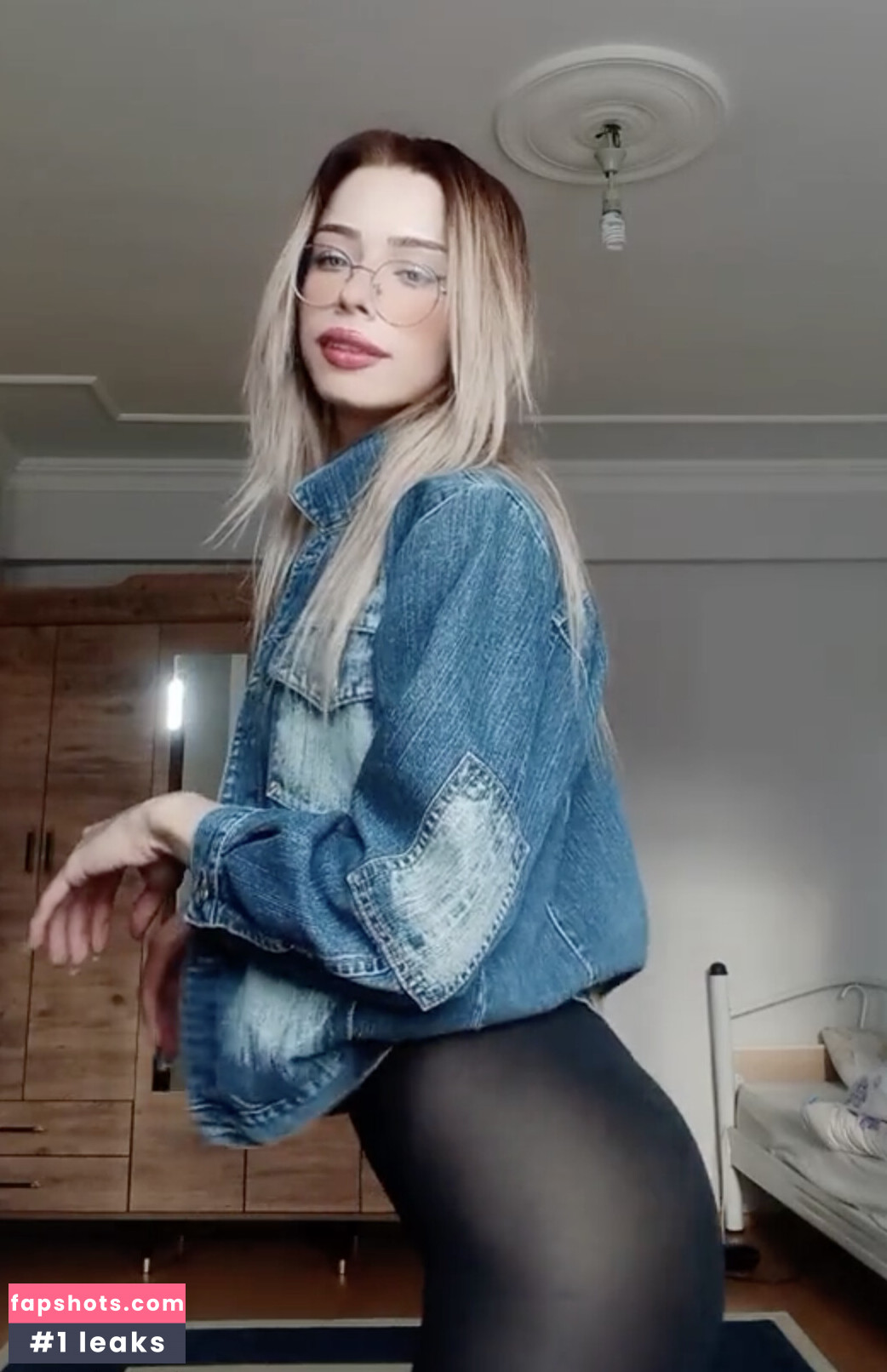 ceyda_690 gallery photo #4