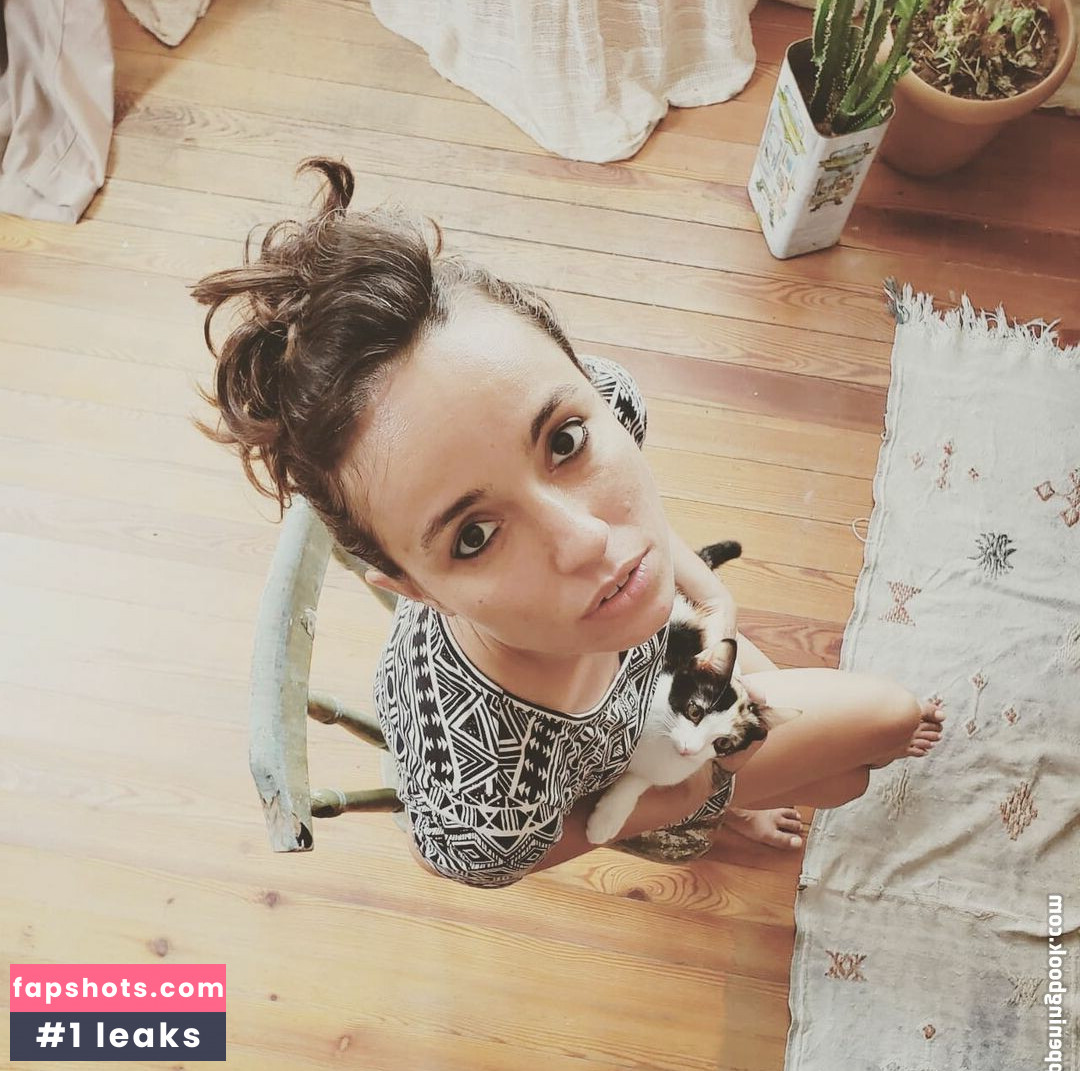 Ceyda Koçman gallery photo #14