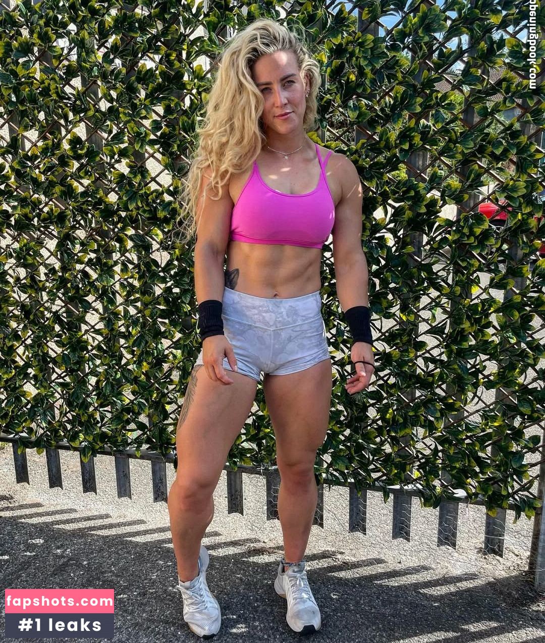 CfSheli gallery photo #21