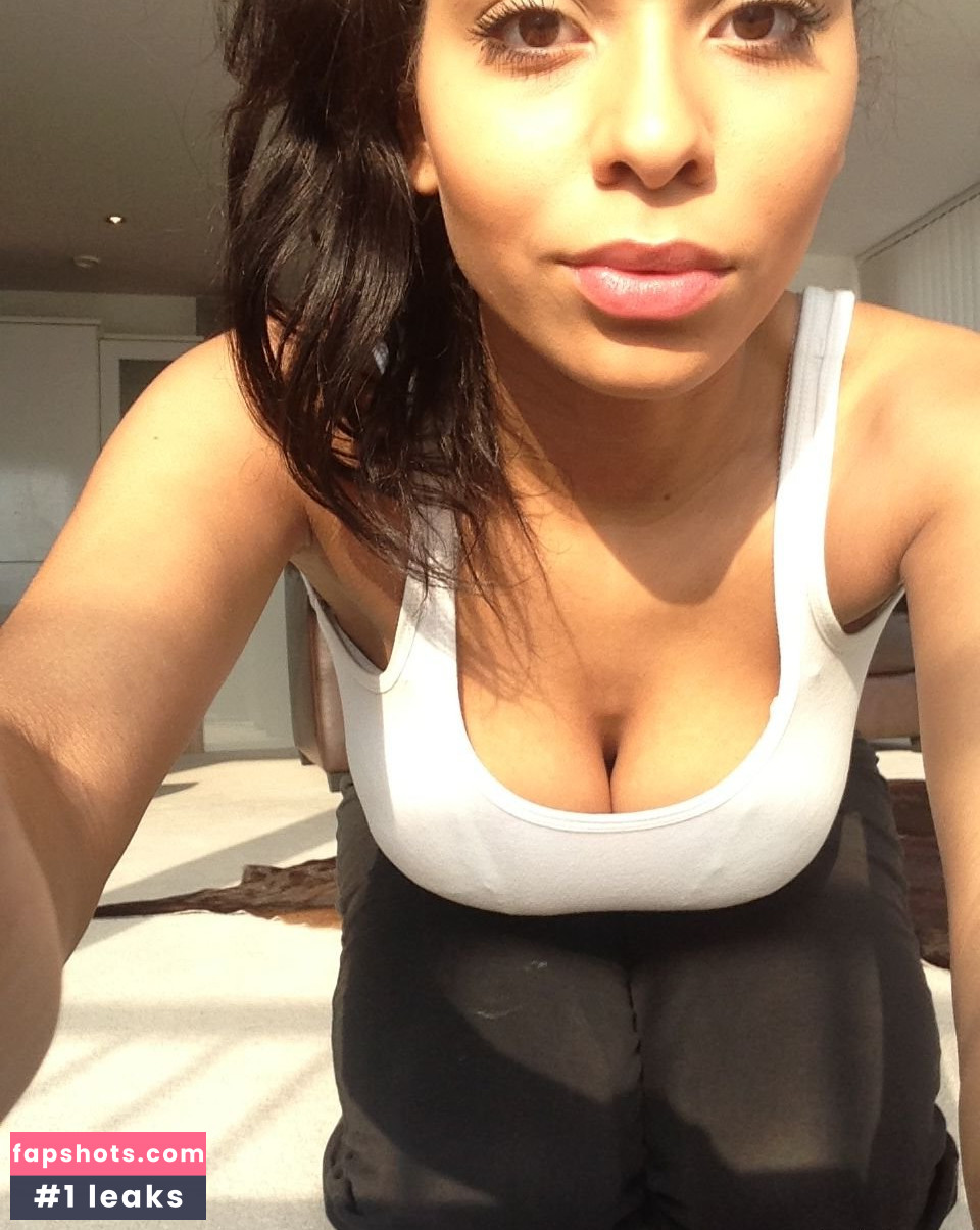 Chanel Brown gallery photo #13