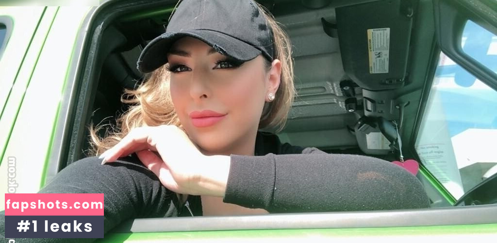 Chanel Santini gallery photo #4