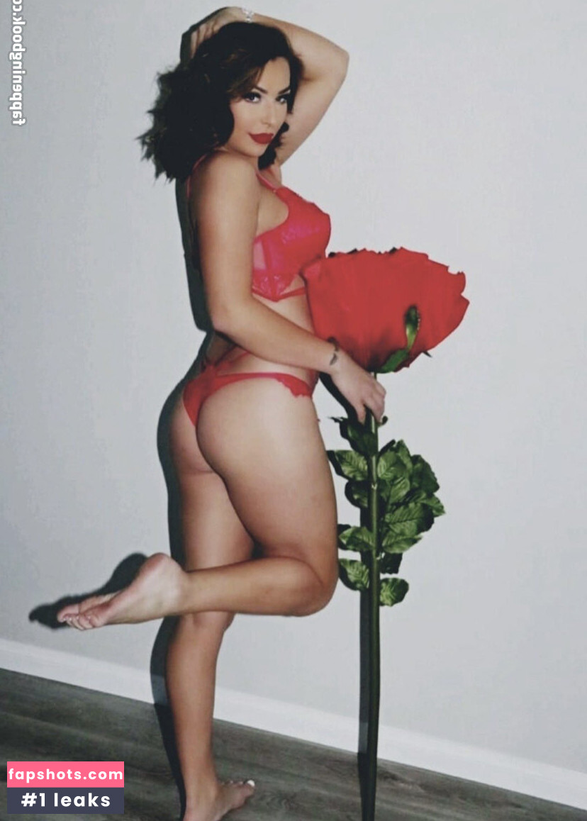 Chanel Santini gallery photo #50