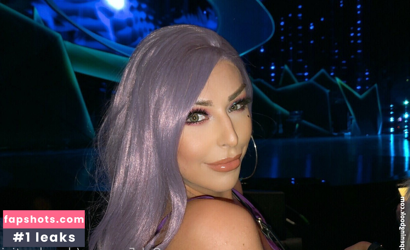 chanelsantini gallery photo #7