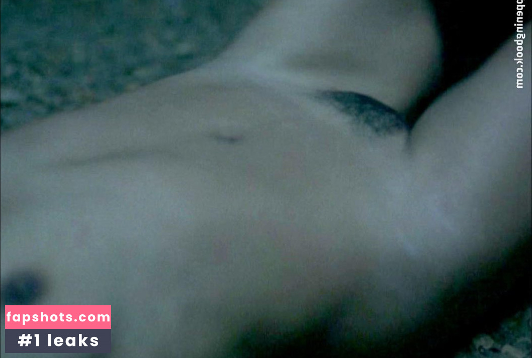 Chantal Degroat nude babe gallery