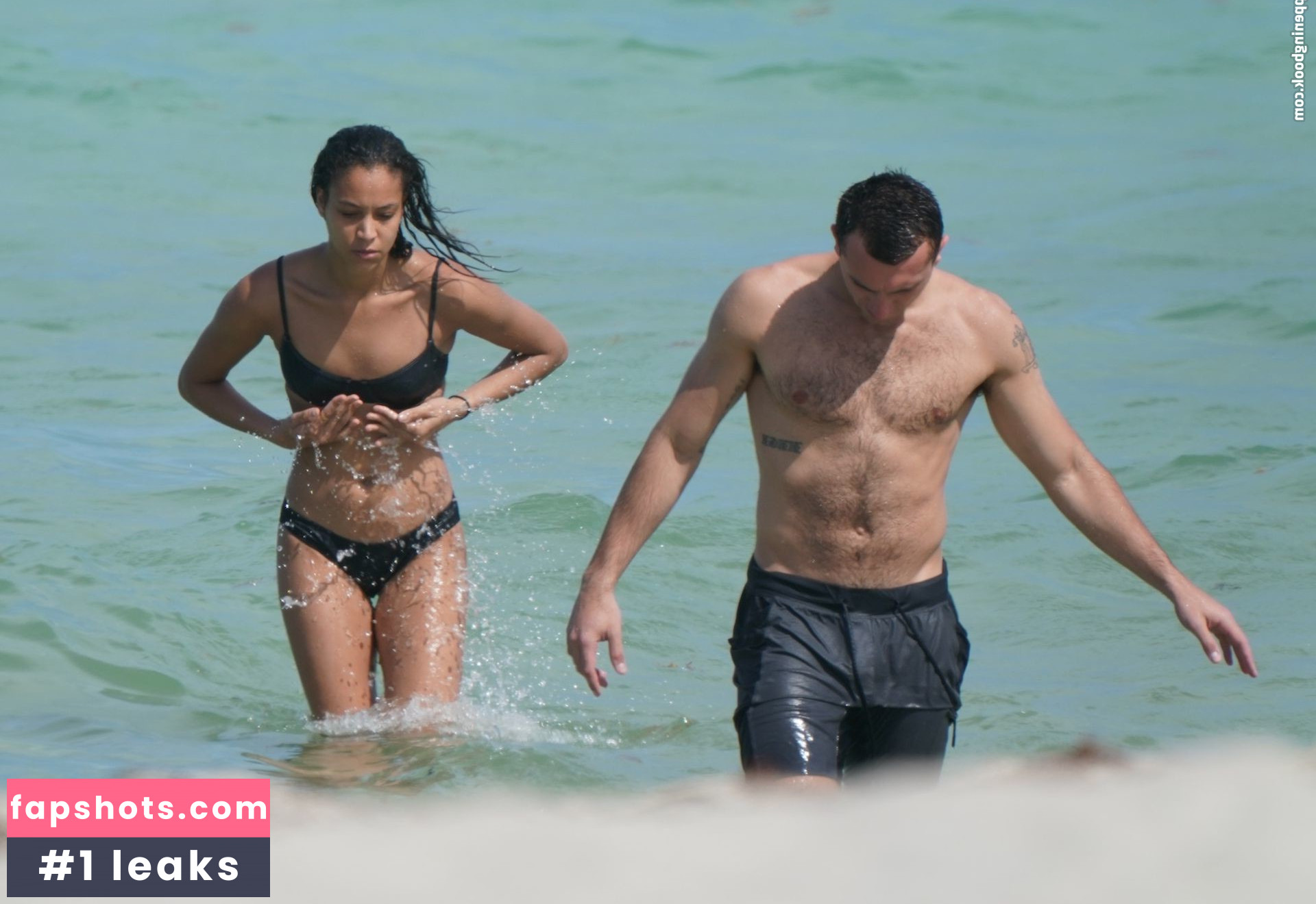 Chantal Monaghan gallery photo #11