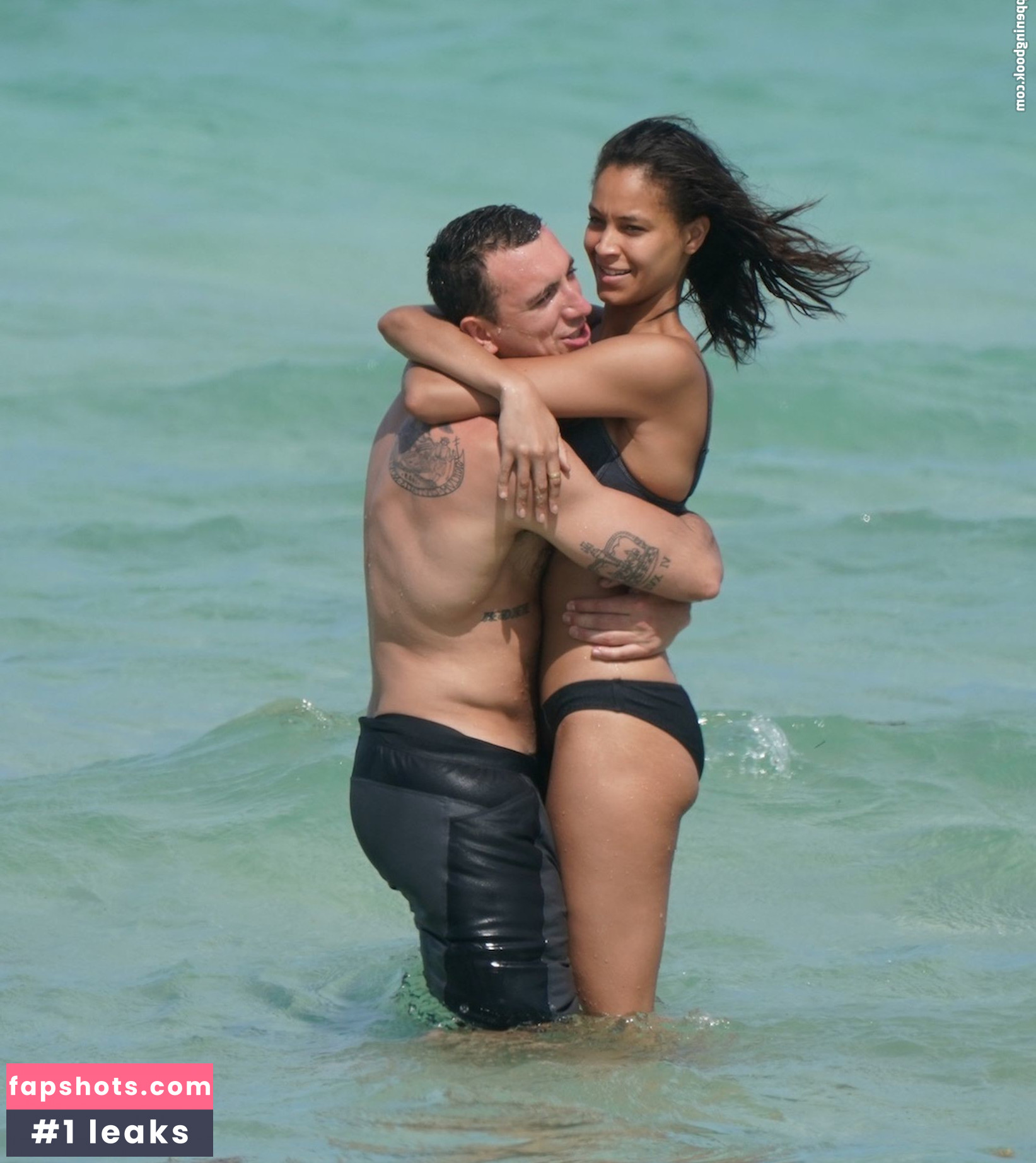 Chantal Monaghan gallery photo #15