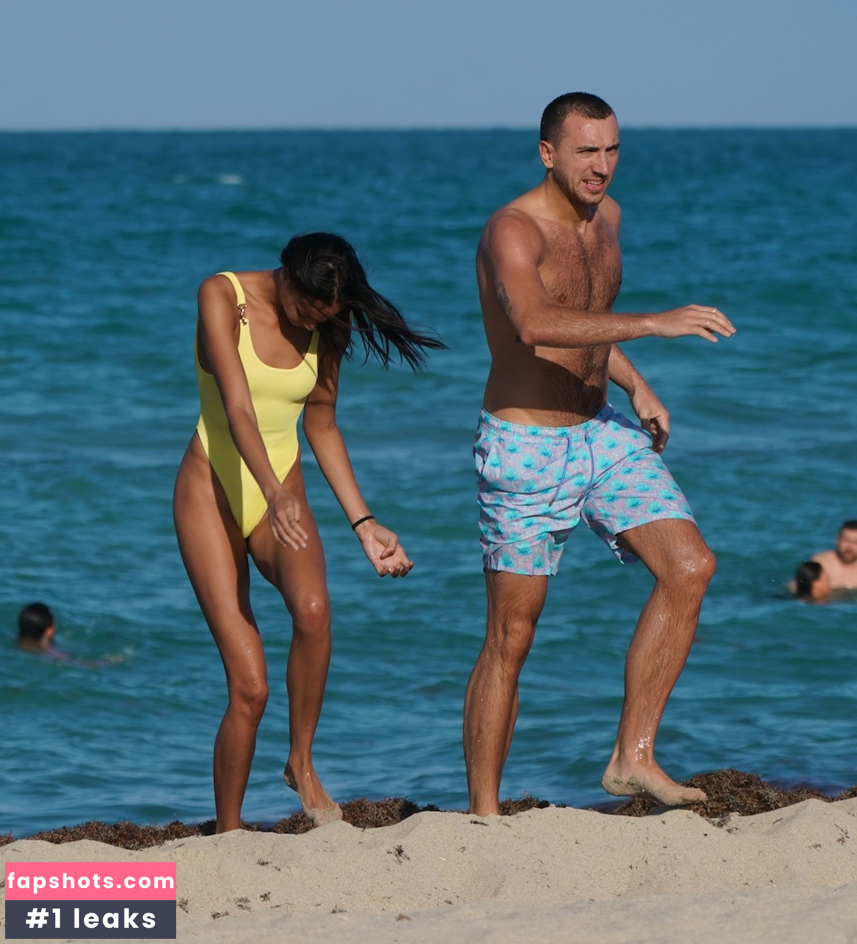 Chantal Monaghan gallery photo #20