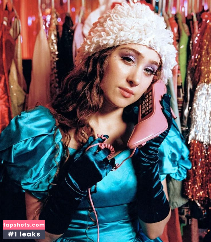 Chappel Roan gallery photo #10