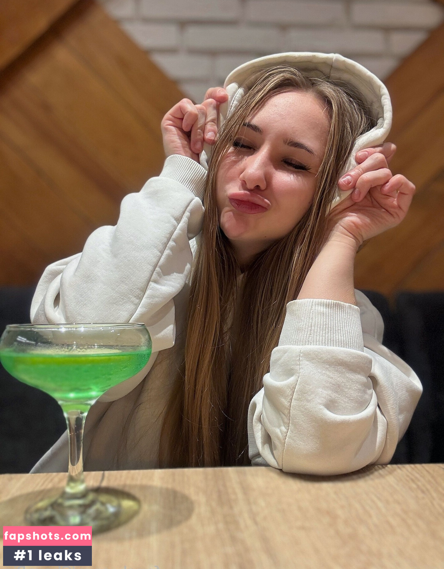 CharaPin gallery photo #9