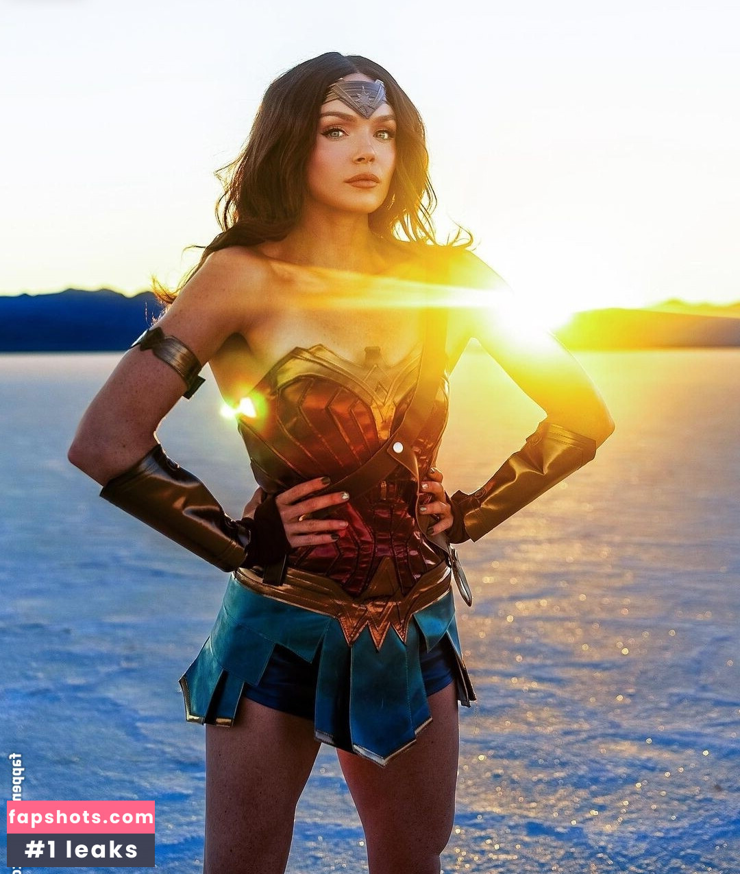 Chari Hawkins gallery photo #15