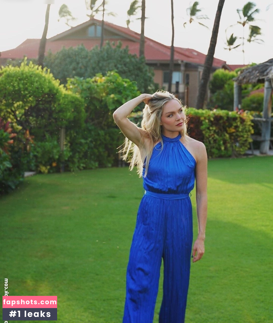 Chari Hawkins gallery photo #4