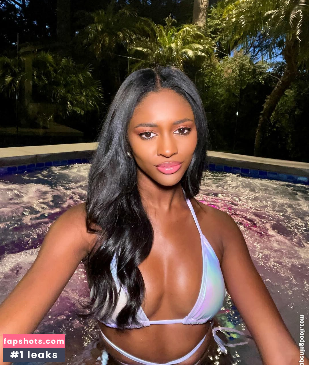 Charity Lawson gallery photo #4